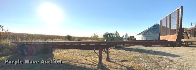 image for item DT2095 1983 Great Dane  GPS-42 flatbed trailer