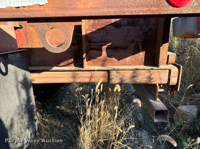 image for item DT2095 1983 Great Dane  GPS-42 flatbed trailer