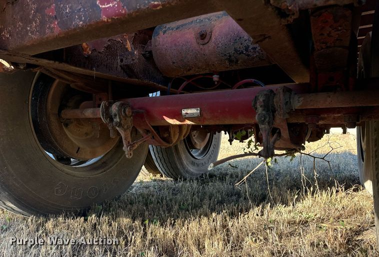 image for item DT2095 1983 Great Dane  GPS-42 flatbed trailer