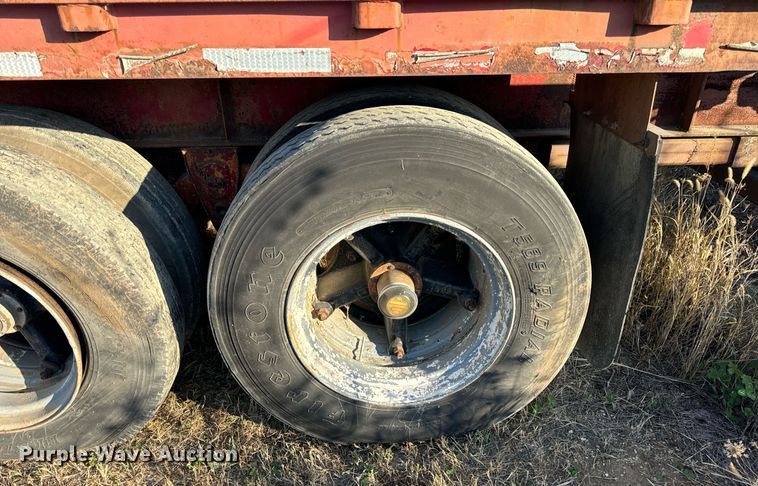 image for item DT2095 1983 Great Dane  GPS-42 flatbed trailer