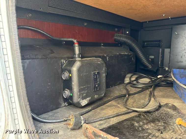 image for item DT2106 2012 Western Star Conventional 4900SB semi truck