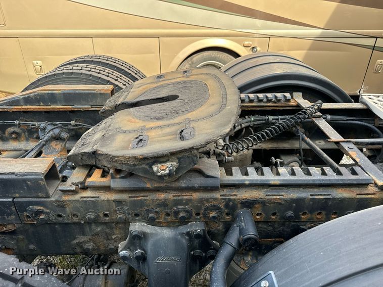 image for item DT2106 2012 Western Star Conventional 4900SB semi truck