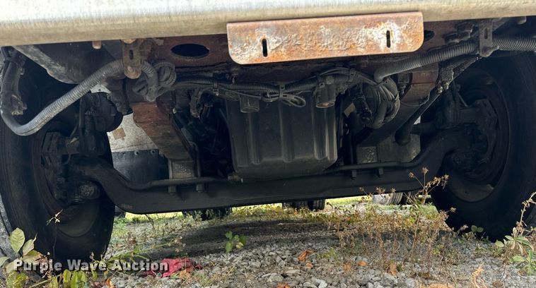 image for item DT2106 2012 Western Star Conventional 4900SB semi truck