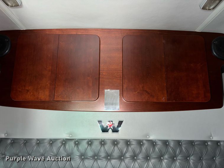 image for item DT2106 2012 Western Star Conventional 4900SB semi truck