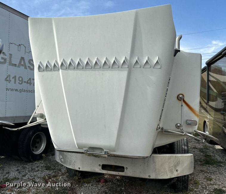 image for item DT2106 2012 Western Star Conventional 4900SB semi truck