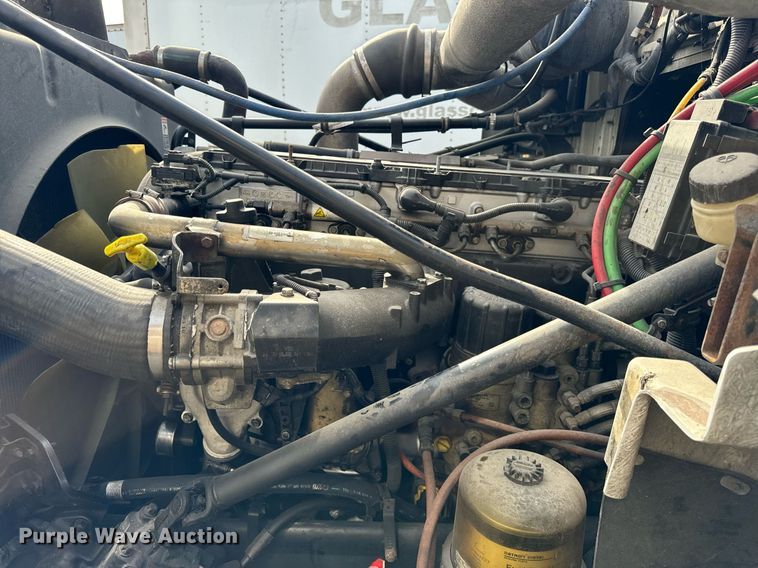 image for item DT2106 2012 Western Star Conventional 4900SB semi truck