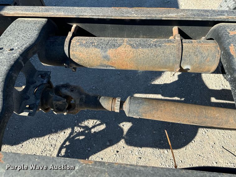 image for item DU9465 1998 Ford FT900 truck cab and chassis