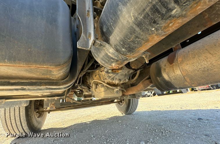 image for item DU9465 1998 Ford FT900 truck cab and chassis