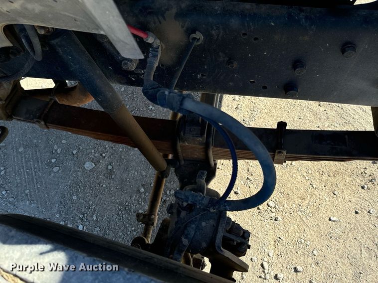 image for item DU9465 1998 Ford FT900 truck cab and chassis