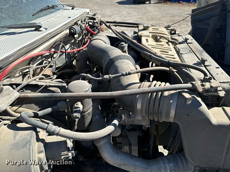 image for item DU9465 1998 Ford FT900 truck cab and chassis