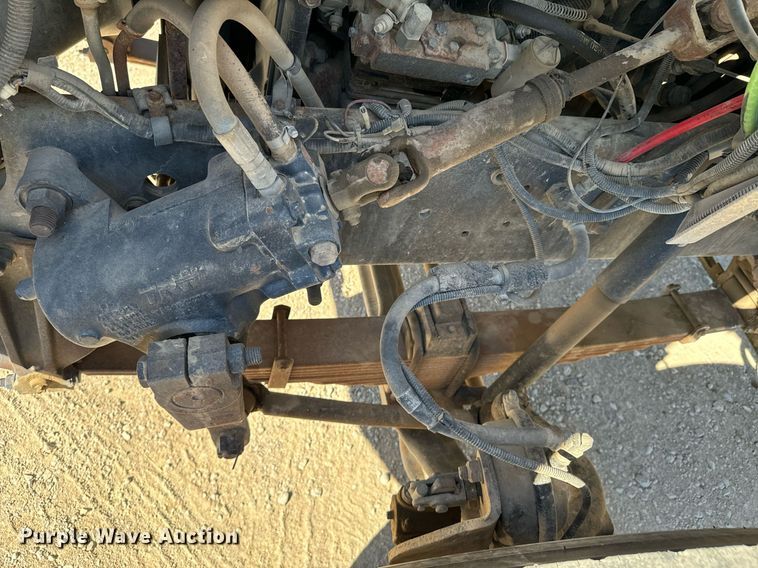 image for item DU9465 1998 Ford FT900 truck cab and chassis