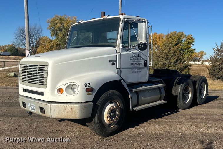 image for item DV2843 1999 Freightliner FL112 semi truck