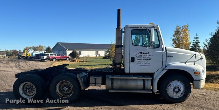 image for item DV2843 1999 Freightliner FL112 semi truck