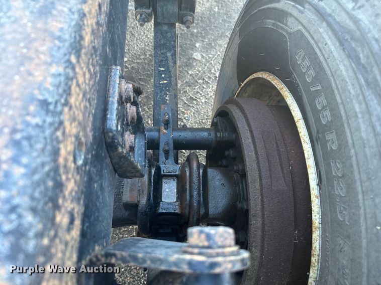 image for item DV2843 1999 Freightliner FL112 semi truck