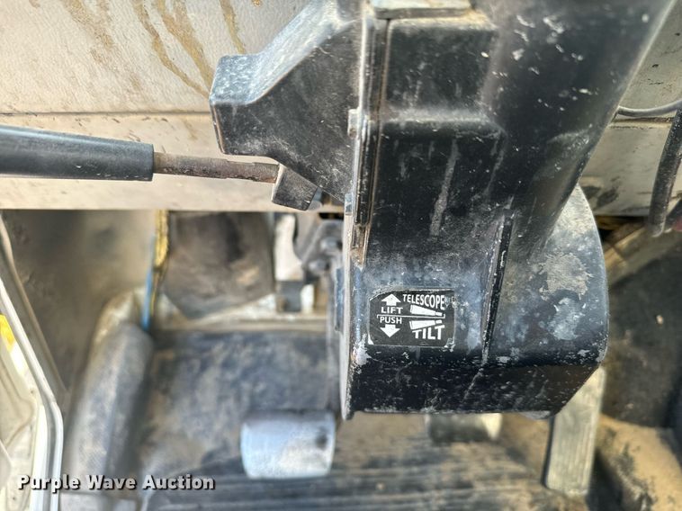 image for item DV2843 1999 Freightliner FL112 semi truck