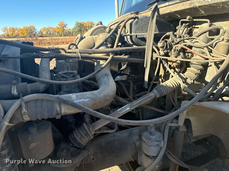 image for item DV2843 1999 Freightliner FL112 semi truck