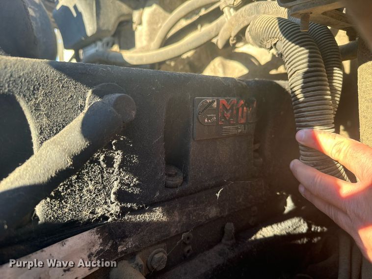 image for item DV2843 1999 Freightliner FL112 semi truck