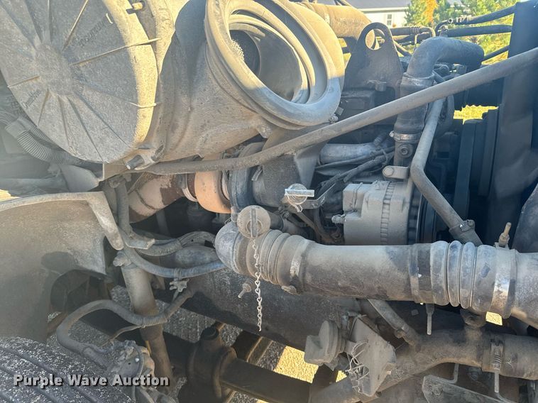 image for item DV2843 1999 Freightliner FL112 semi truck