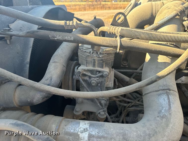 image for item DV2843 1999 Freightliner FL112 semi truck