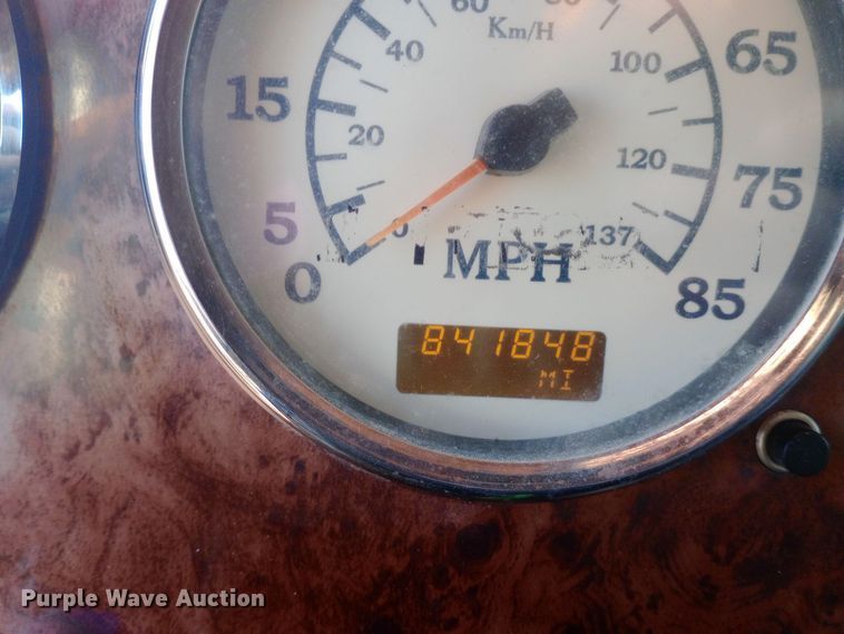 image for item DW0774 2007 International 9900i semi truck