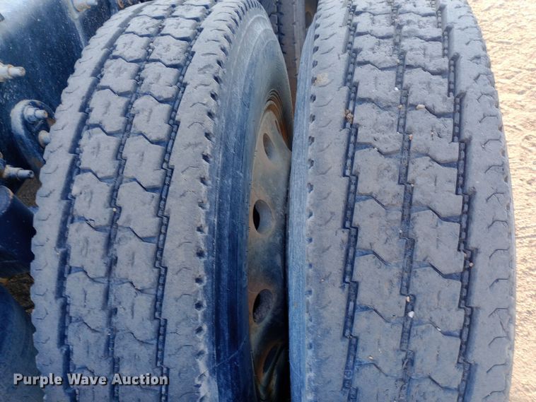 image for item DW0774 2007 International 9900i semi truck