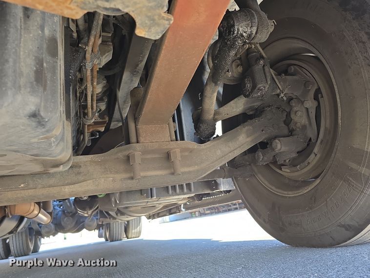 image for item DW3820 2013 Freightliner Cascadia 125 semi truck