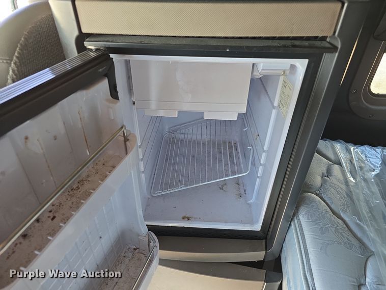 image for item DW3820 2013 Freightliner Cascadia 125 semi truck