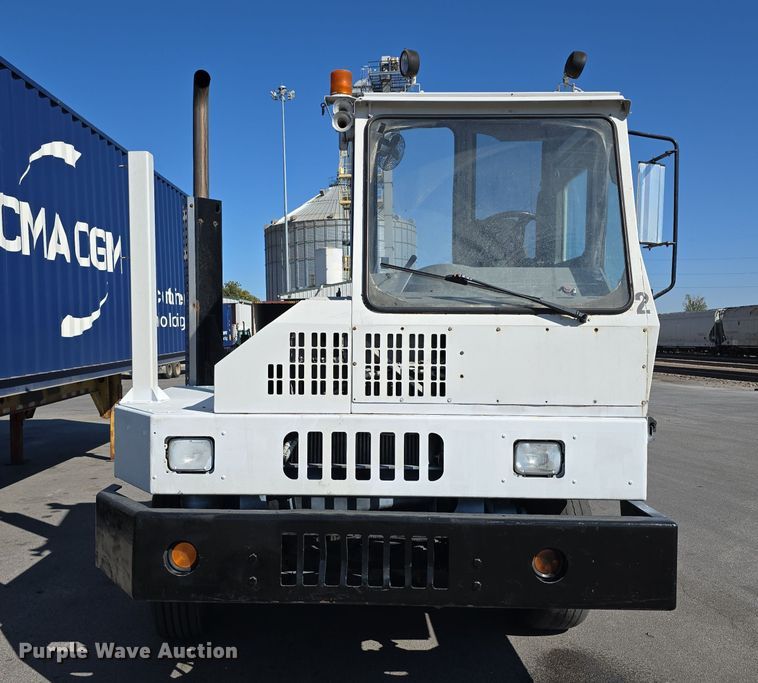 image for item DW3857 2013 Cargotek Solutions LLC 4x2 yard truck