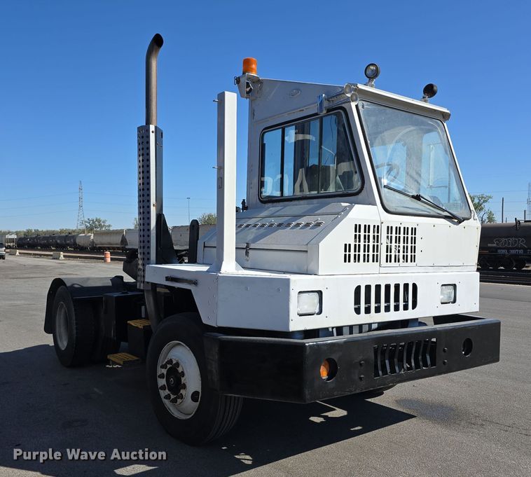 image for item DW3857 2013 Cargotek Solutions LLC 4x2 yard truck