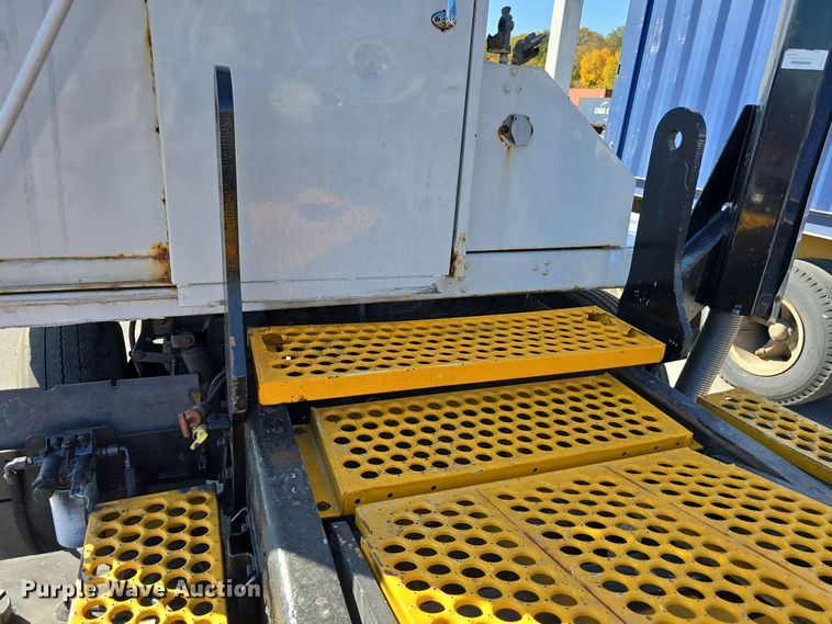 image for item DW3857 2013 Cargotek Solutions LLC 4x2 yard truck