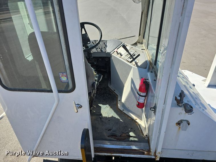 image for item DW3857 2013 Cargotek Solutions LLC 4x2 yard truck