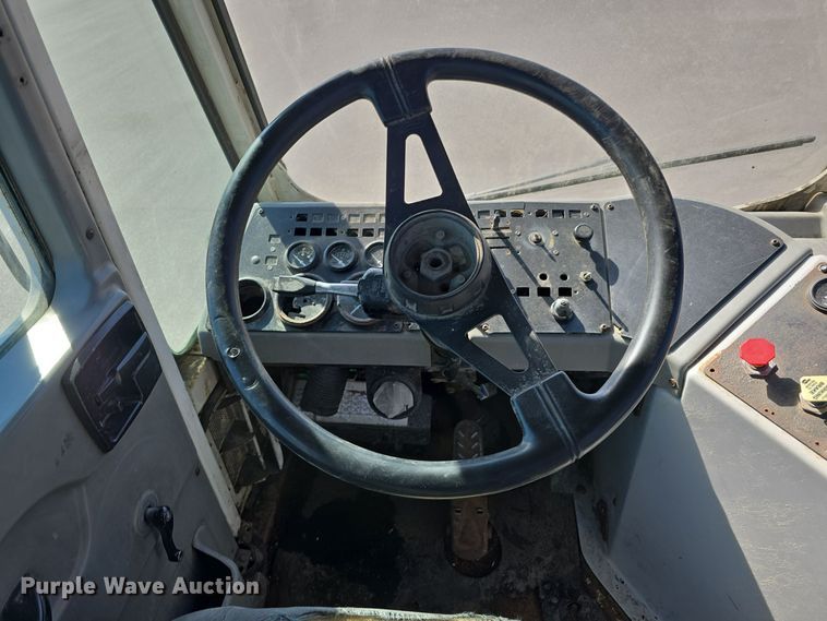 image for item DW3857 2013 Cargotek Solutions LLC 4x2 yard truck