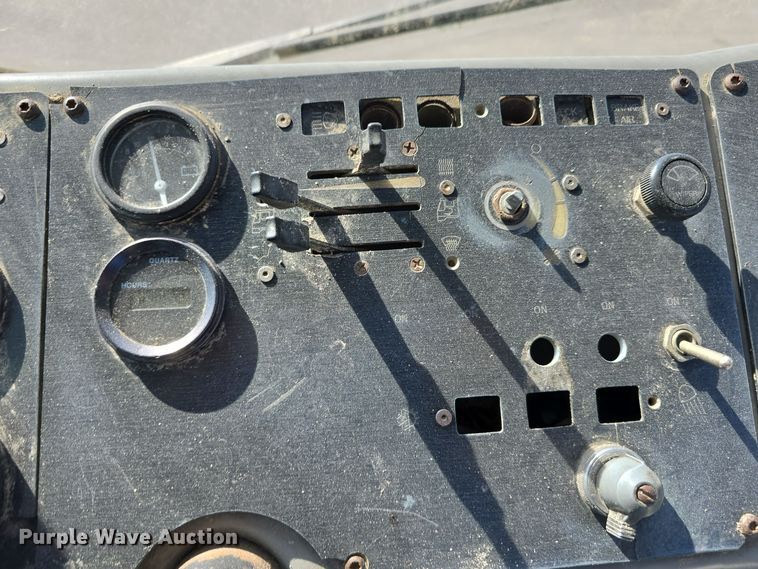 image for item DW3857 2013 Cargotek Solutions LLC 4x2 yard truck