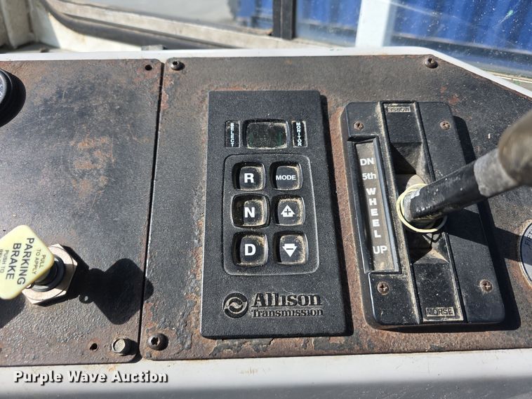 image for item DW3857 2013 Cargotek Solutions LLC 4x2 yard truck