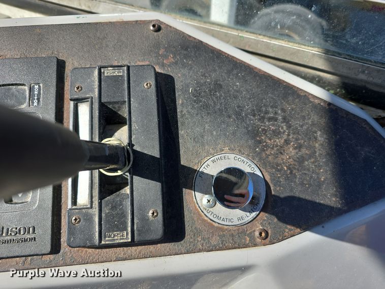 image for item DW3857 2013 Cargotek Solutions LLC 4x2 yard truck