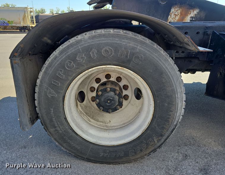 image for item DW3857 2013 Cargotek Solutions LLC 4x2 yard truck