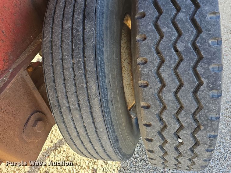 image for item DW3861 1989 Fontaine Trailer Company FTW-4-8048WSA flatbed trailer