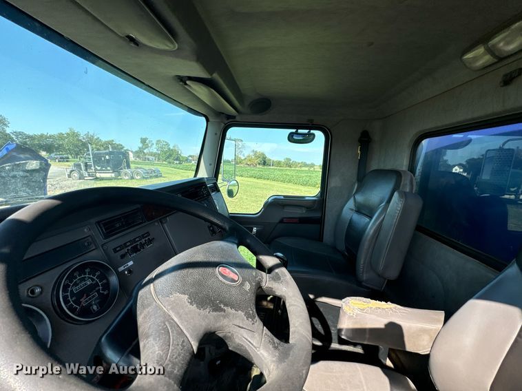 image for item DX1189 2010 Kenworth T370 fuel / lube truck