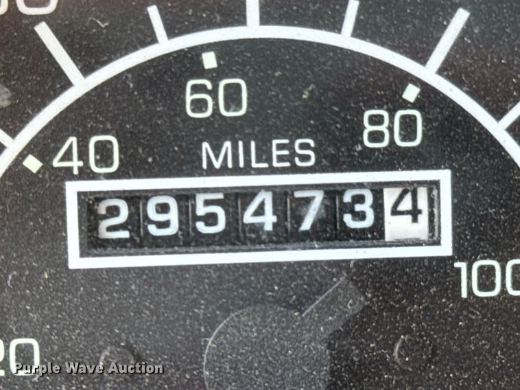 image for item DX1189 2010 Kenworth T370 fuel / lube truck