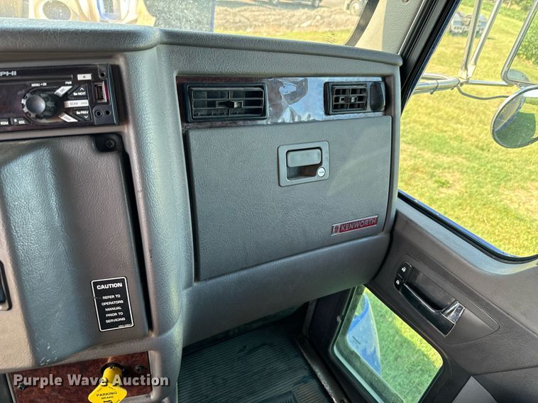 image for item DX1189 2010 Kenworth T370 fuel / lube truck