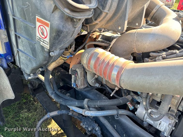 image for item DX1189 2010 Kenworth T370 fuel / lube truck