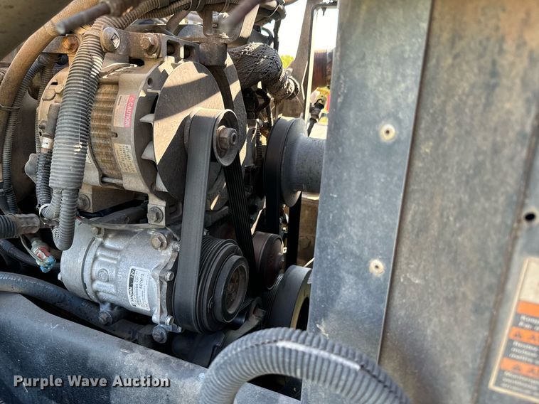 image for item DX1189 2010 Kenworth T370 fuel / lube truck