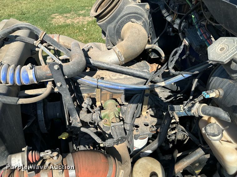 image for item DX1189 2010 Kenworth T370 fuel / lube truck