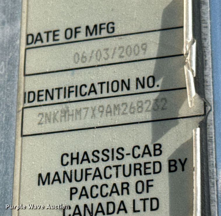 image for item DX1189 2010 Kenworth T370 fuel / lube truck