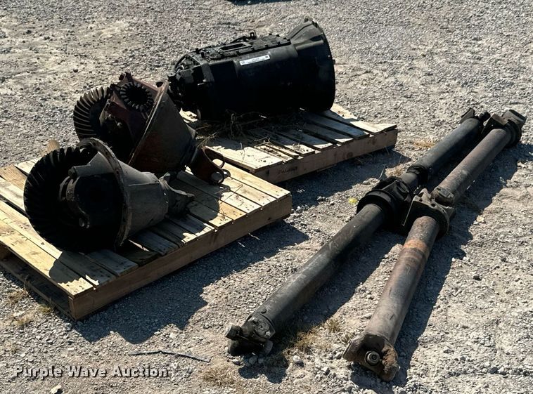 image for item DX1434 Eaton Fuller Roadranger transmission parts