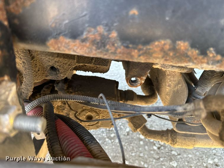 image for item EE7850 2010 Peterbilt 386 semi truck