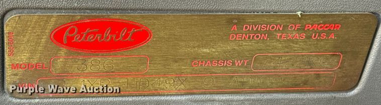 image for item EE7850 2010 Peterbilt 386 semi truck