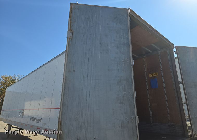 image for item EE8665 2008 Utility Trailer  dry van trailer