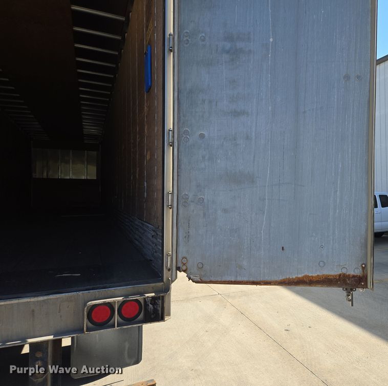 image for item EE8665 2008 Utility Trailer  dry van trailer