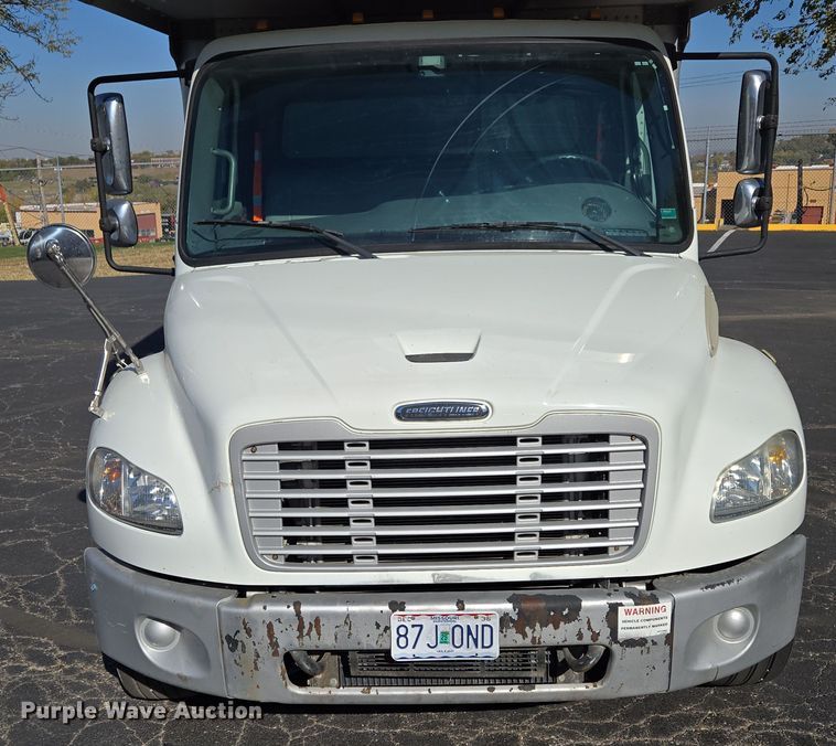 image for item EE8667 2012 Freightliner  Business Class M2 box truck